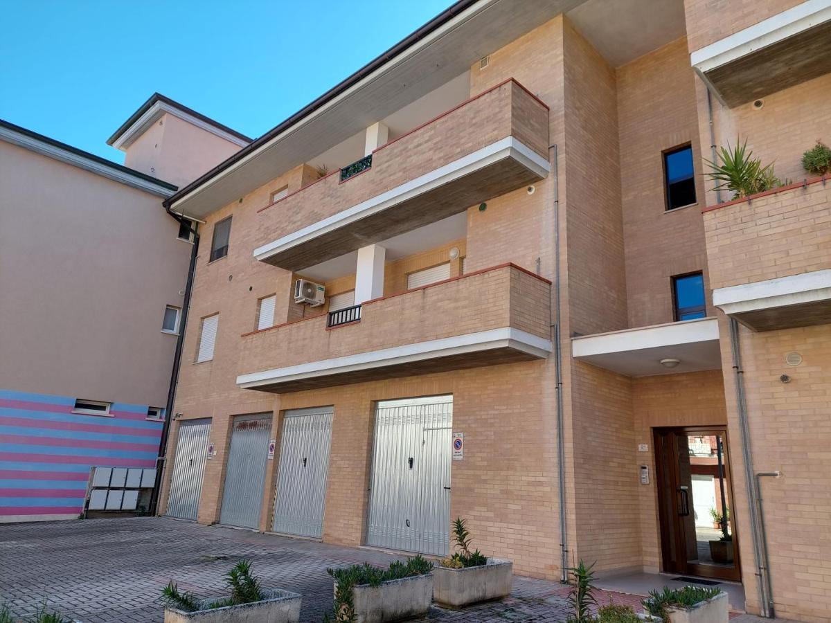 La Conchiglia Apartment ปอร์โต ซันเตลปีดิโอ ภายนอก รูปภาพ