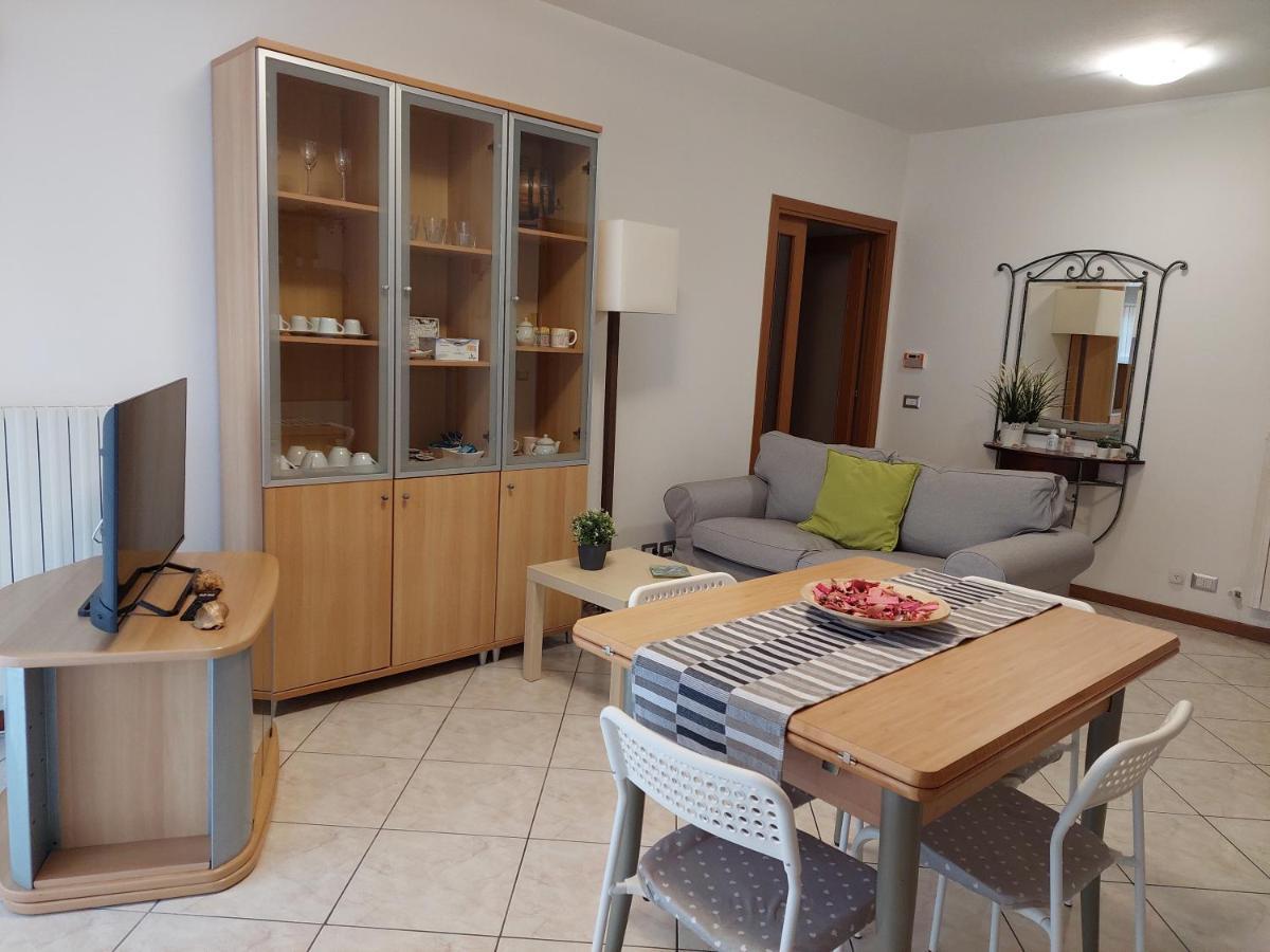 La Conchiglia Apartment ปอร์โต ซันเตลปีดิโอ ภายนอก รูปภาพ