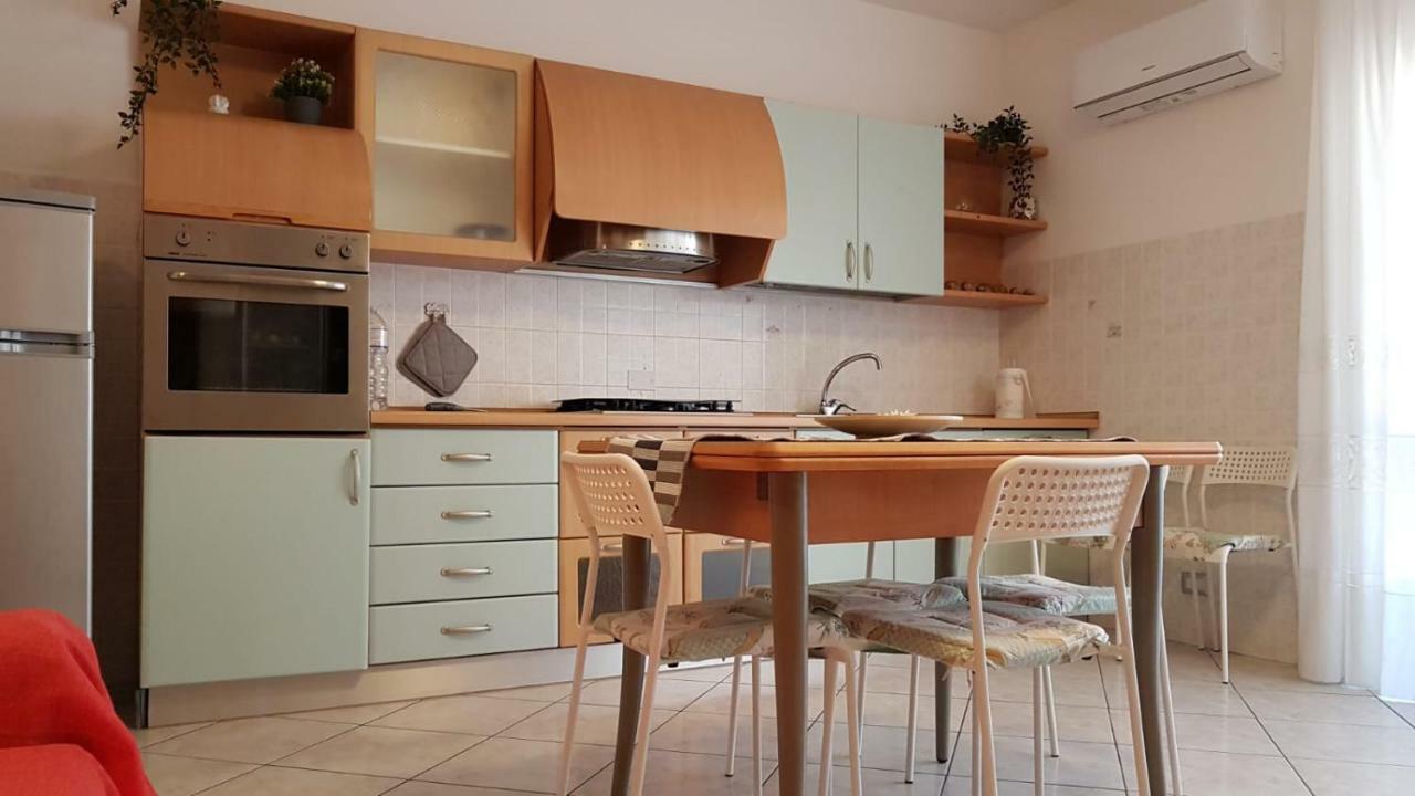 La Conchiglia Apartment ปอร์โต ซันเตลปีดิโอ ภายนอก รูปภาพ